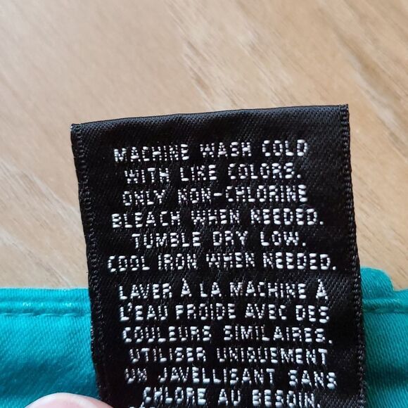 🔹️Mossimo Teal Mid Waist Stretch Bermuda Shorts Size 12 - Picture 7 of 7